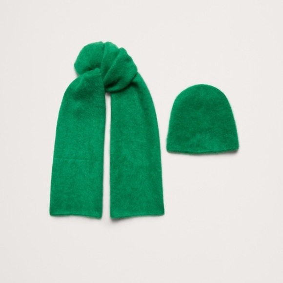 Brushed wool cashmere scarf & beanie